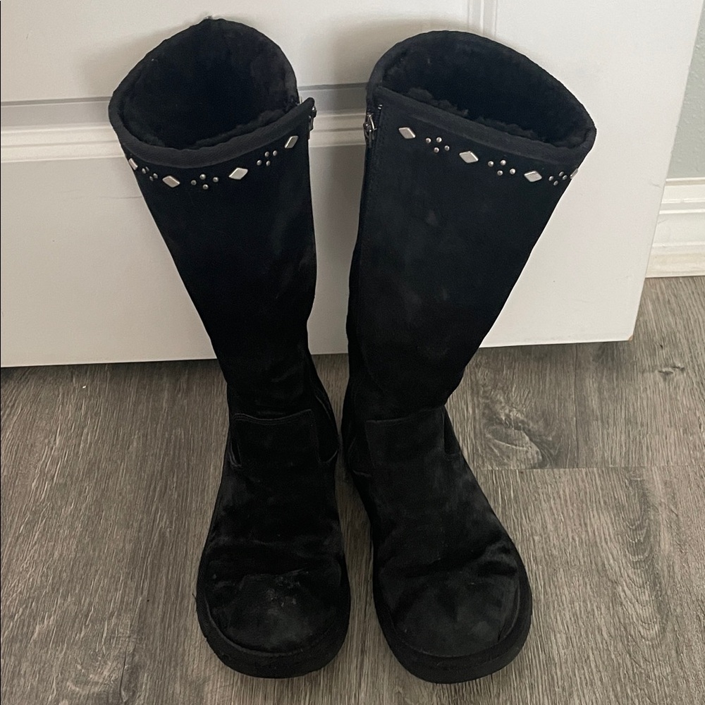 UGG Black Women's Winter Boots with Studded Detail AS IS PRELOVED🥰 size 8